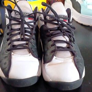 Jordan sneakers (size8) black,white